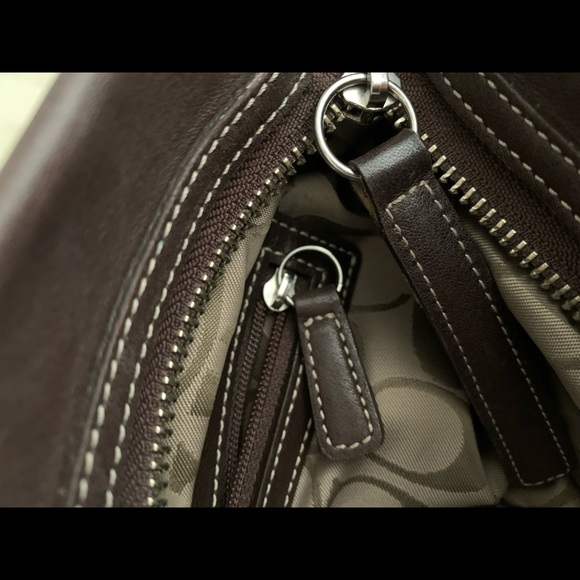 🔥SALE🔥 VINTAGE COACH 🔥SALE🔥 - Picture 6 of 9